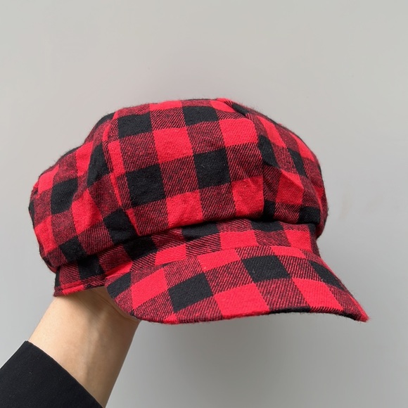 Red Plaid Paperboy Hat - Picture 5 of 11